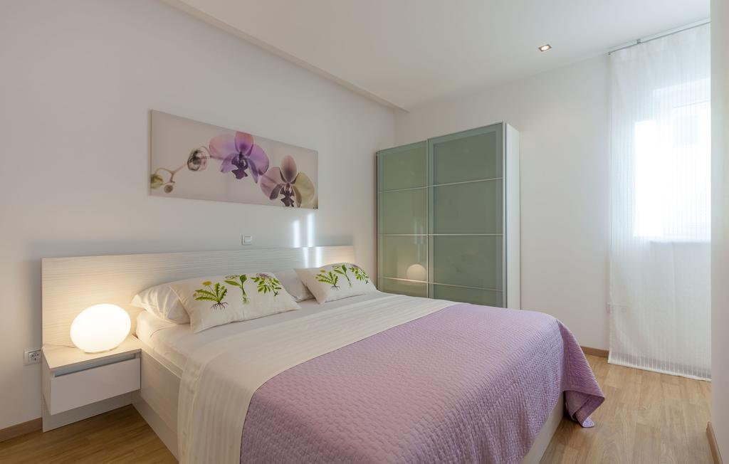 Apartment Olive Tree Podstrana