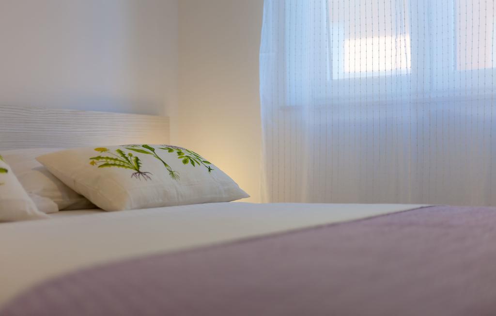 Olive Tree Apartment *